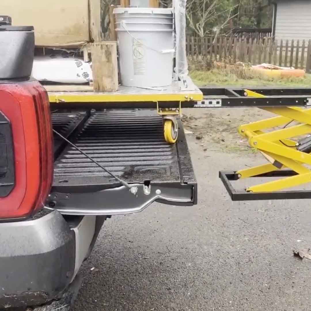 Effortless Battery-Powered Lift Cart for Easy Cargo Loading