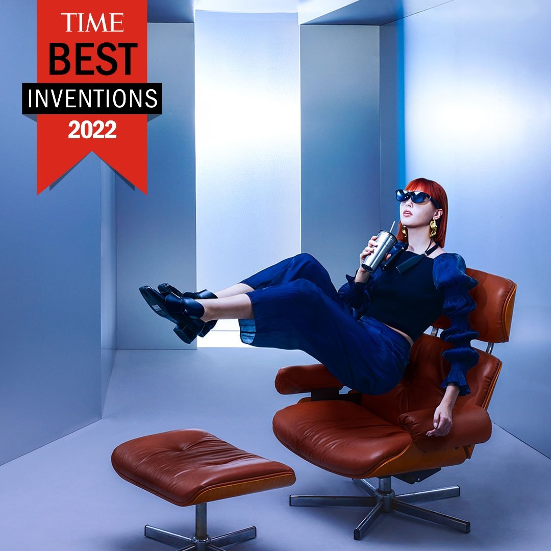 Take Instant Entertainment Anywhere With Smart XR Glasses