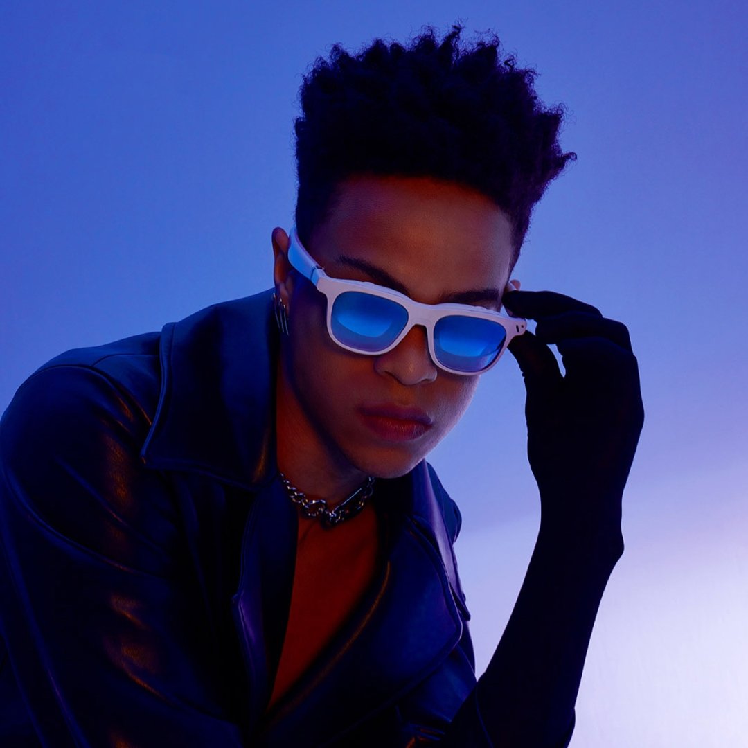 Take Instant Entertainment Anywhere With Smart XR Glasses